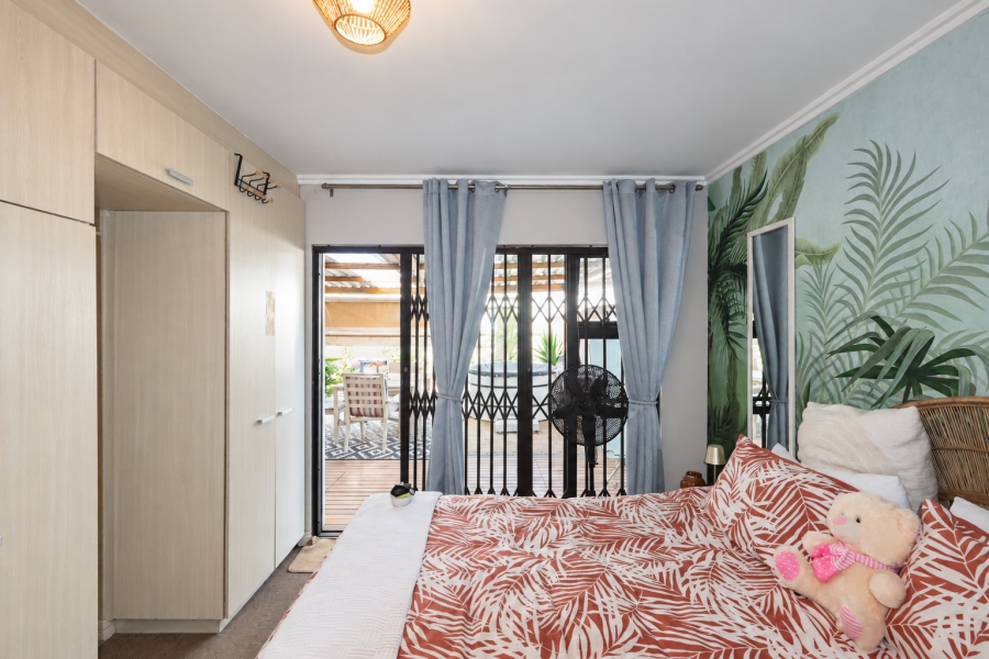 To Let 2 Bedroom Property for Rent in Waves Edge Western Cape
